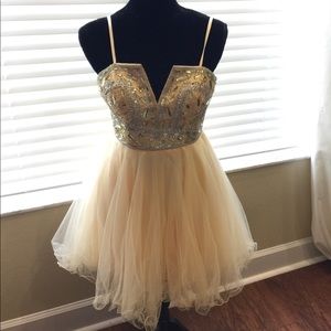 Dave & Johnny Champagne Homecoming/formal dress